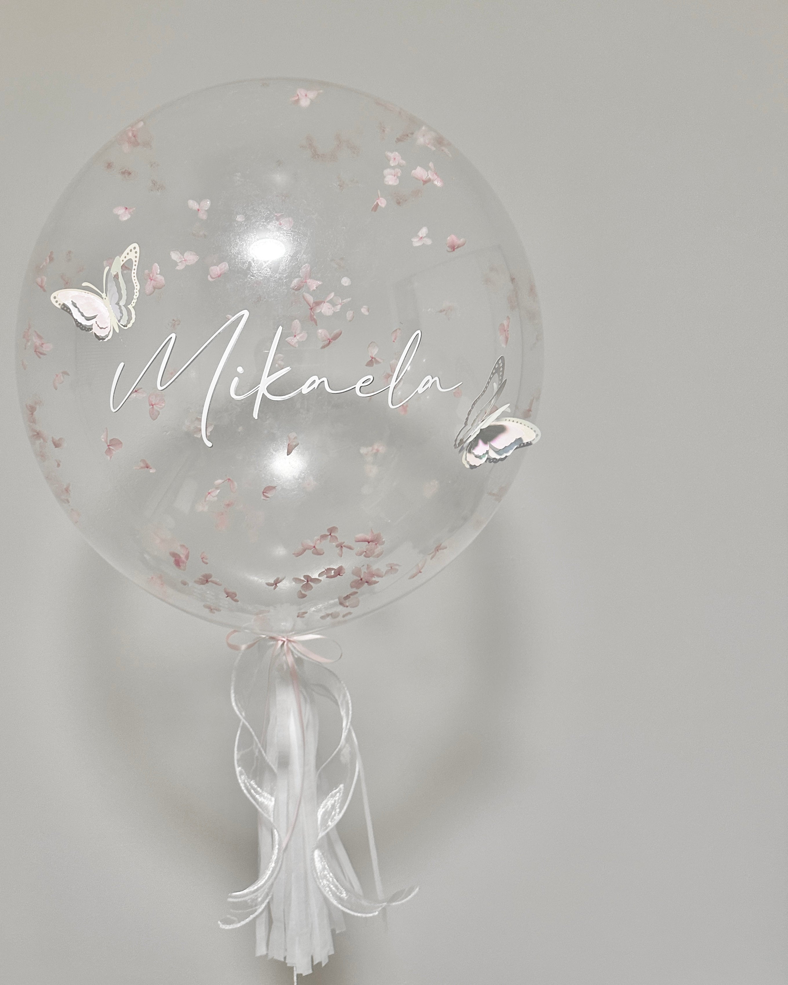 Bubble Balloon - Dried Hydrangeas (all around)