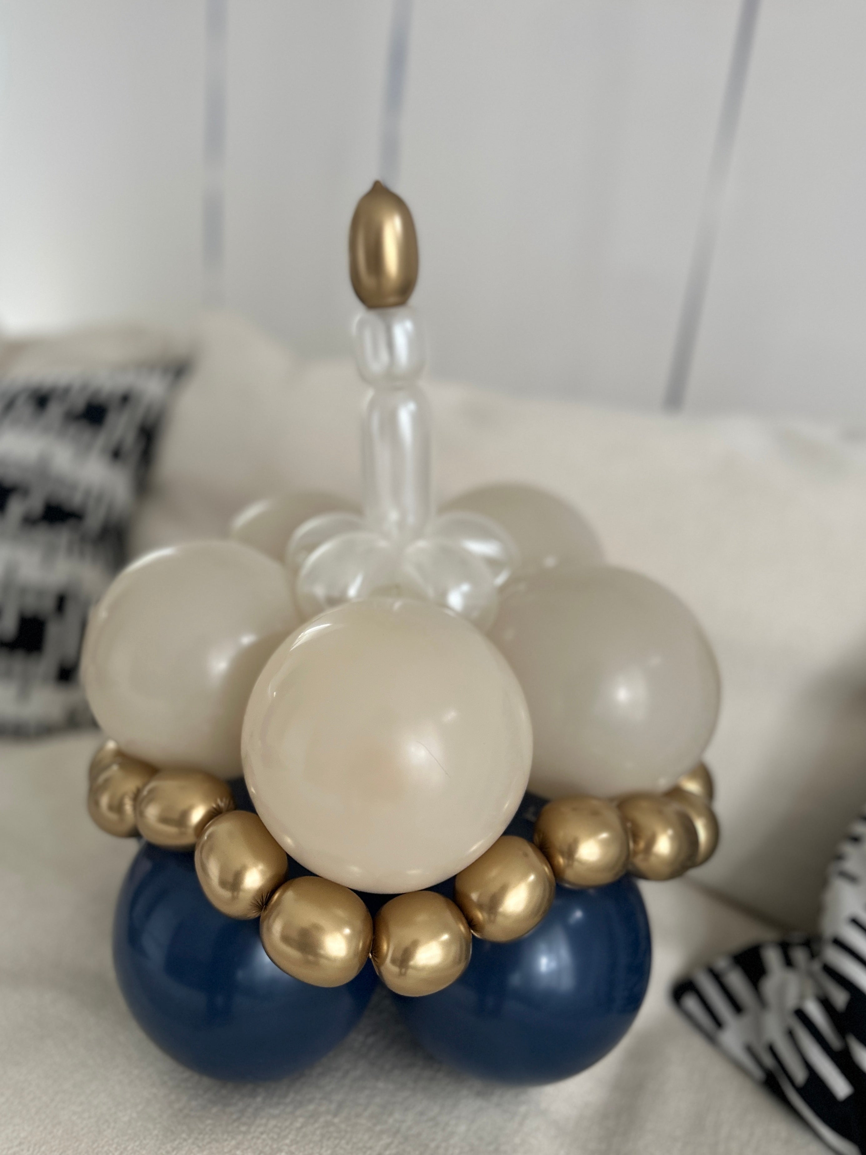 Balloon Cake (Medium)
